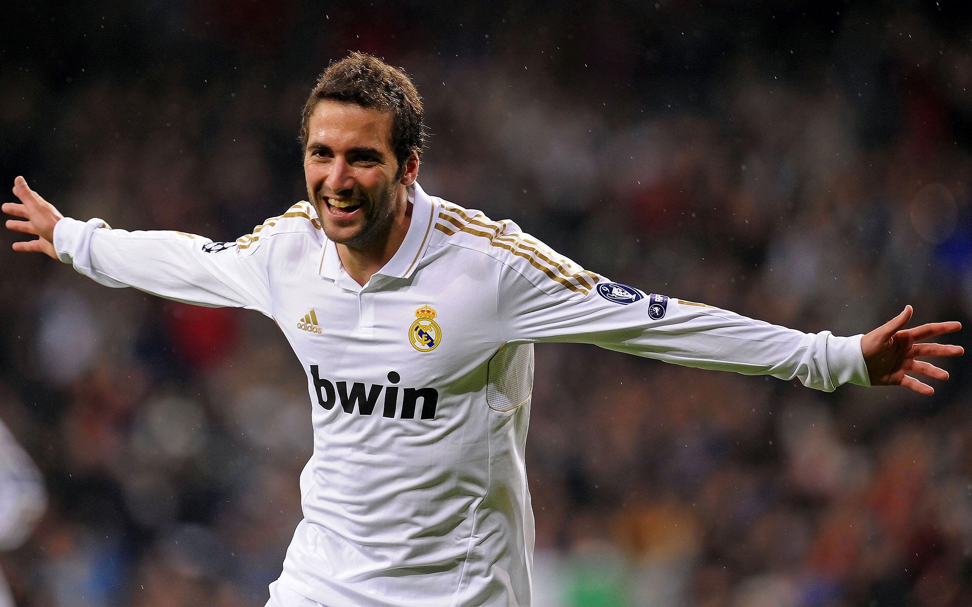 点球大战惊心动魄，豪门对决胜负终见分晓